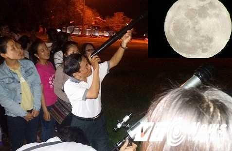 Video: Siêu trăng rực rỡ trên bầu trời cố đô Huế