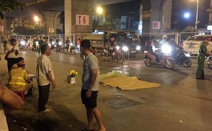 Đi bộ sang đường, người đàn ông bị xe bồn cán chết