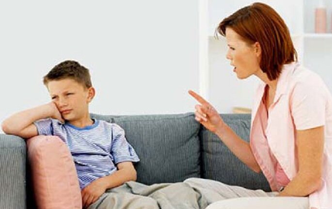 Bố mẹ phải làm gì khi phát hiện trẻ trộm tiền?