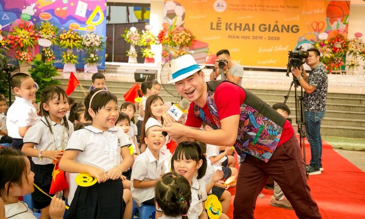 NSƯT Xuân Bắc tâm sự về cảm xúc 'lạ' khi không được cùng con dự lễ khai giảng