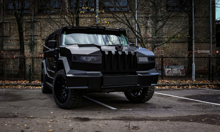 'Quái vật' SUV Dartz Prombron Black Stallion