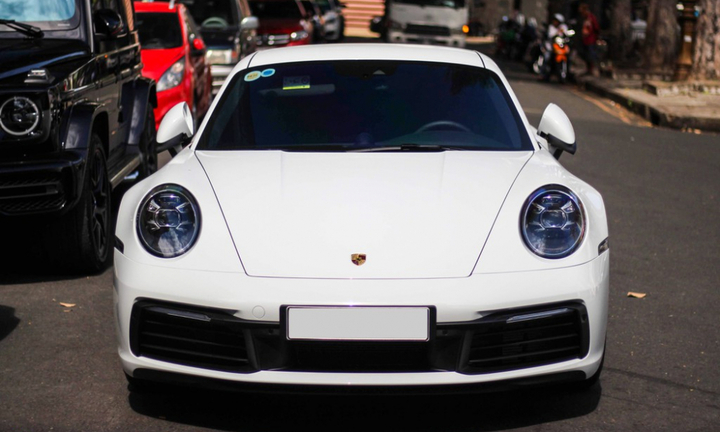 Vợ chồng Cường Đô La tậu Porsche 911 Carrera S giá gần 8 tỷ đồng