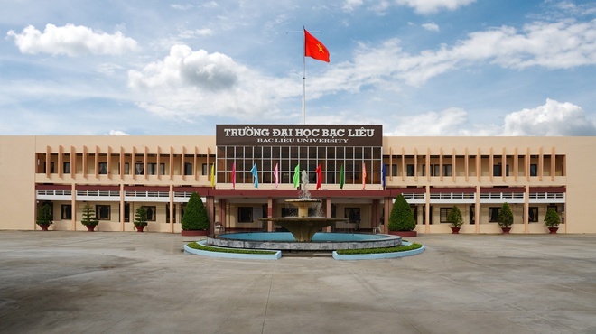 Sinh viên Đại học Bạc Liêu không được mặc váy ngắn