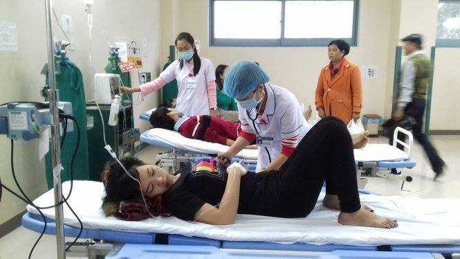 Gần 90 người nhập viện nghi do ăn bánh mỳ ở Huế