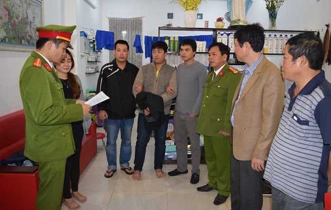 Tên cướp sử dụng 725 triệu đồng cướp ở ngân hàng BIDV để làm gì?