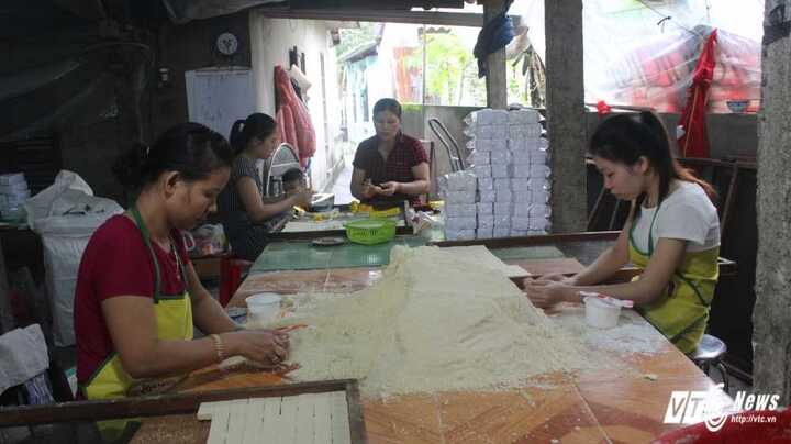 Khám phá nghề làm bánh Cộ tiến Vua không thể thiếu trong ngày Tết Nguyên đán xứ Huế