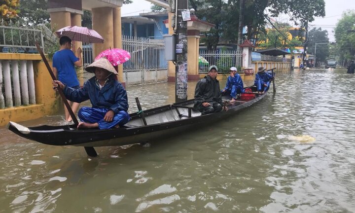 Dự báo thời tiết hôm nay 9/11: Thông tin khiến người miền Trung lo lắng