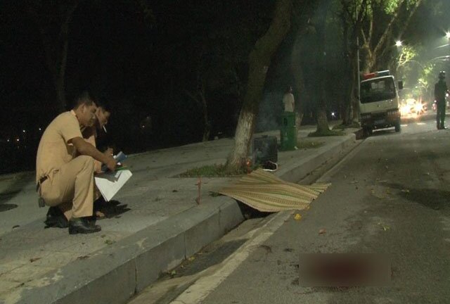 Phóng mô tô như bay trên đường, cặp nam nữ chết thảm trong đêm