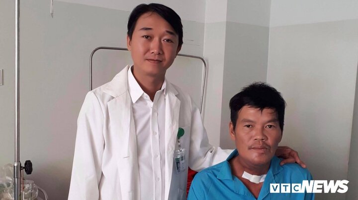 Kỹ thuật mới cứu sống bệnh nhân ung thư, khối u khổng lồ lan kín lưỡi