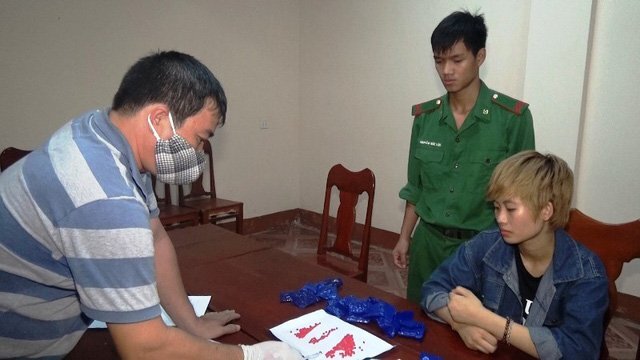 Nữ quái 17 tuổi vận chuyển hơn 4000 viên ma tuý từ Lào về Việt Nam