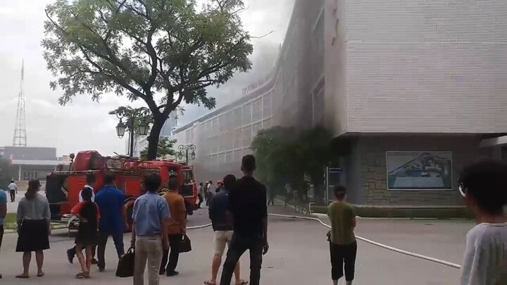 Điều tra nguyên nhân Đại học Y dược Huế bốc cháy dữ dội