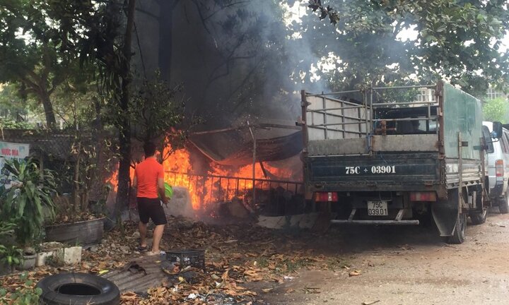 Đốt rác, cháy luôn kho của đoàn múa rối Cố đô Huế