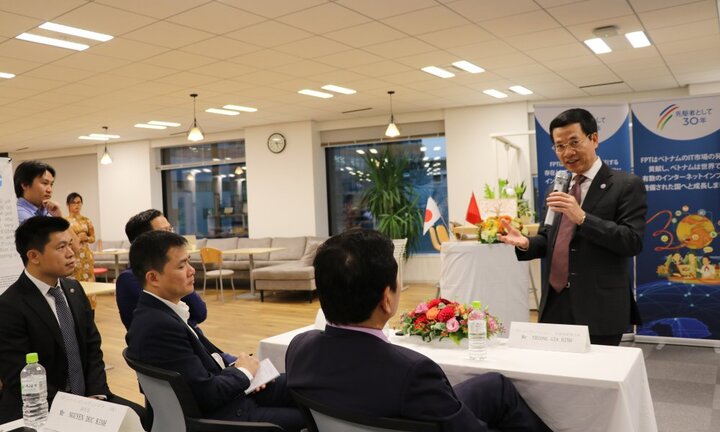 Quyền Bộ trưởng Nguyễn Mạnh Hùng: ‘Muốn thay đổi vận mệnh quốc gia, Việt Nam cần làm chủ công nghệ cốt lõi’