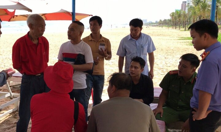 Du khách Trung Quốc đột qụy khi đang tắm biển Đà Nẵng