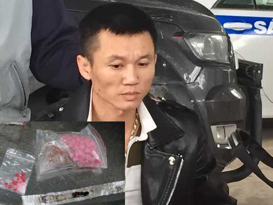 Nghẹt thở truy bắt kẻ chạy xe quá tốc độ, mang theo súng ngắn và ma tuý