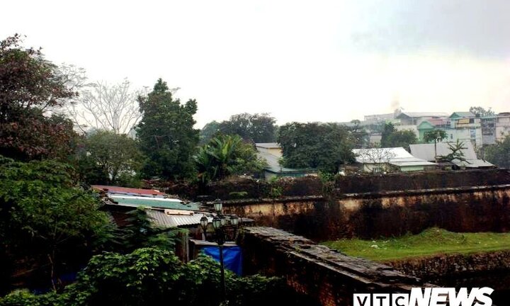 Huế di dời 523 hộ dân trong khu ổ chuột 'treo' trên di sản thế giới