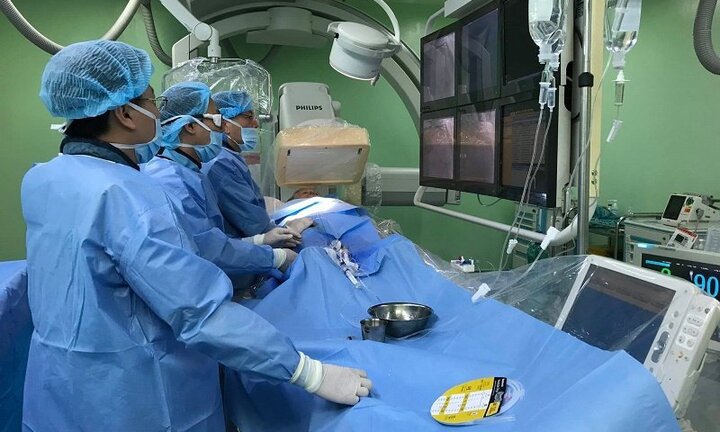 Kích hoạt quy trình báo động đỏ cứu chồng nữ du khách người Pháp