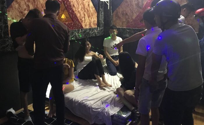 Nhiều thiếu nữ xinh đẹp phê ma túy trong nhà nghỉ ở Huế