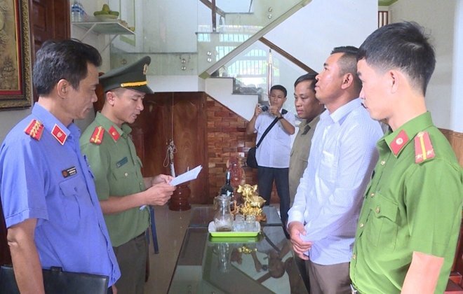 Triệt phá đường dây buôn lậu xe máy từ Lào về Việt Nam