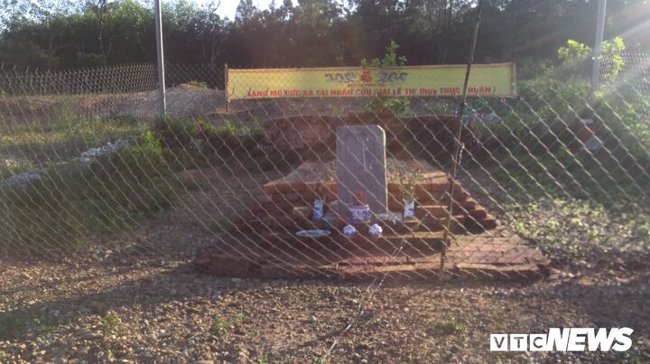 Số phận lăng mộ vợ vua Tự Đức bị san phẳng làm bãi đậu xe sẽ ra sao?