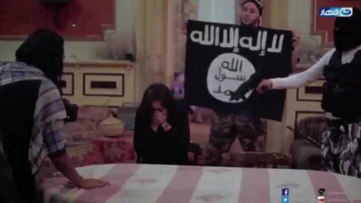 Clip: Tưởng bị IS bắt cóc, nữ diễn viên nổi tiếng khóc lóc hoảng loạn