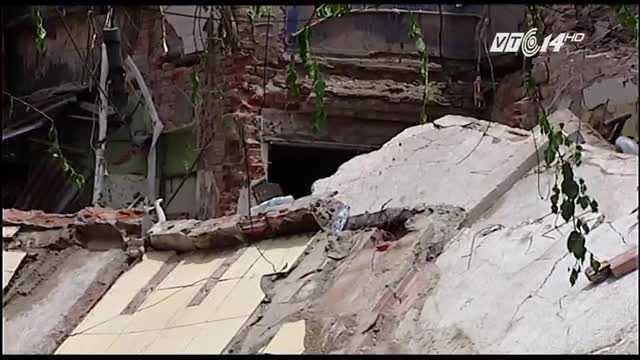 Nhà 4 tầng sập vì hàng xóm đào móng: Ai phải chịu trách nhiệm?