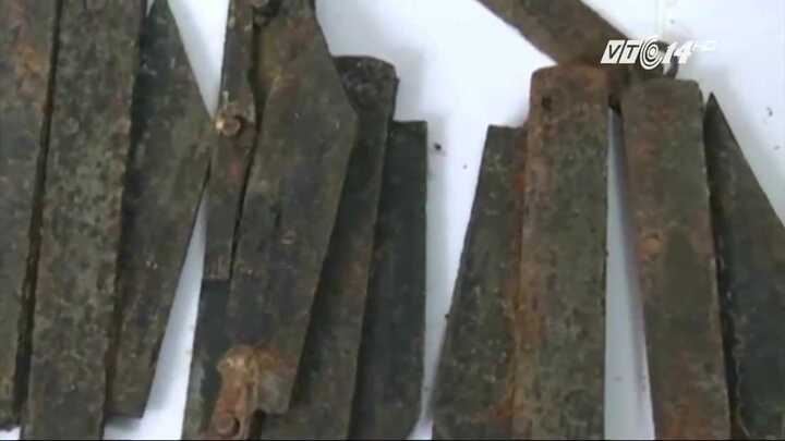 Kinh hãi phẫu thuật lấy 40 con dao trong bụng bệnh nhân