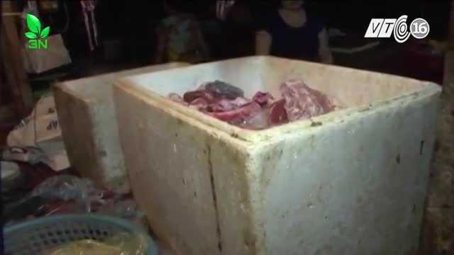 Hà Tĩnh: Bắt quả tang cơ sở dùng hàn the ướp thịt thối