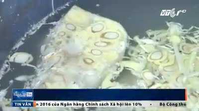 Bắt quả tang nhiều cơ sở dùng bột lạ tẩy trắng mít non và bắp chuối