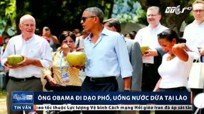 Tổng thống Obama dạo phố, uống nước dừa ở Lào