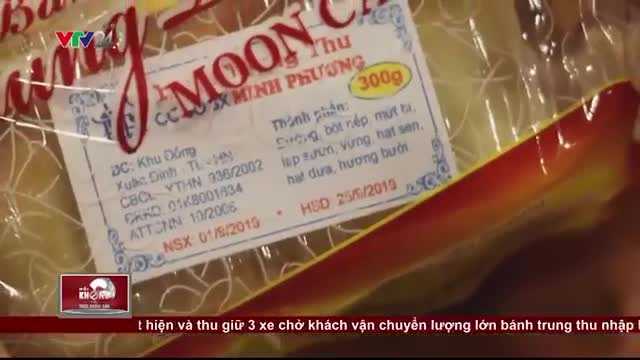 Bị kiểm tra đột xuất, chủ cơ sở sản xuất bánh trung thu bẩn 'chối bay chối biến'