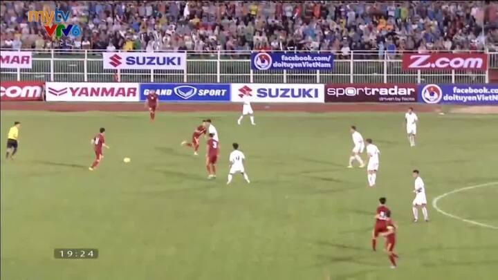 Clip: Xuân Trường kiến tạo mãn nhãn, Văn Thanh khiến hàng thủ Triều Tiên điếng người