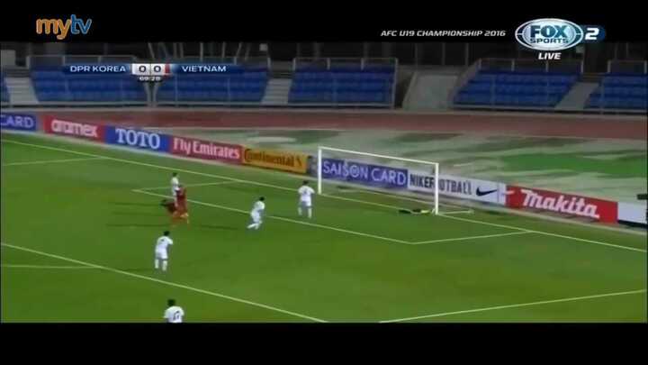 Hà Đức Chinh đánh đầu tung lưới U19 Triều Tiên