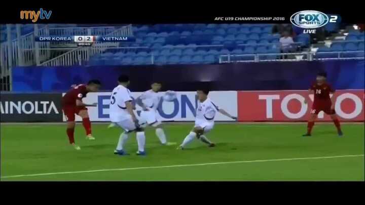 Siêu phẩm sút xa ghi bàn đẳng cấp thế giới của U19 Việt Nam