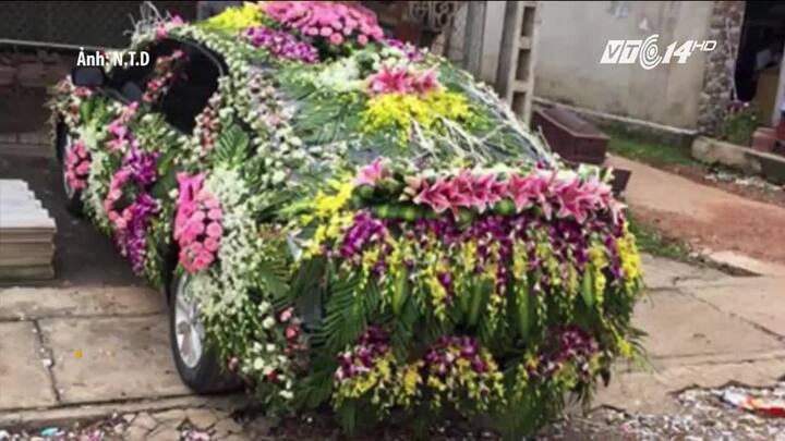Xe rước dâu trang trí kín mít hoa ở Nghệ An xôn xao mạng xã hội