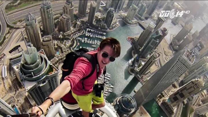 Mải chụp ảnh selfie, 73 người thiệt mạng