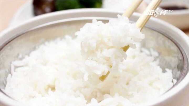 Chuyên gia cảnh báo: Ăn nhiều cơm trắng nguy hiểm khôn lường