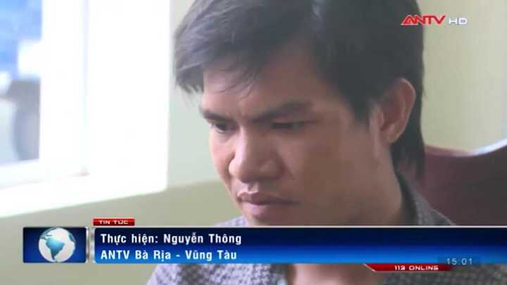 Clip 'ngáo đá' dùng roi điện tự chế chích điện 3 công an xã