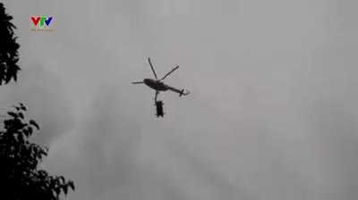 Clip trực thăng cẩu ôtô bay vù vù trên bầu trời Vũng Tàu