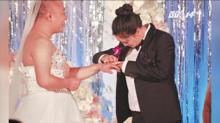 Sợ lộ béo, cô dâu bắt chú rể mặc váy cưới thay mình