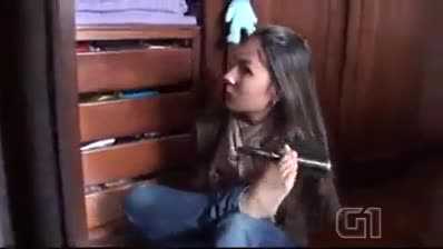 Nghị lực phi thường của cô gái không tay khiến triệu người cảm phục