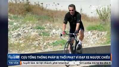 Đạp xe ngược chiều, cựu tổng thống Pháp bị cảnh sát thổi phạt