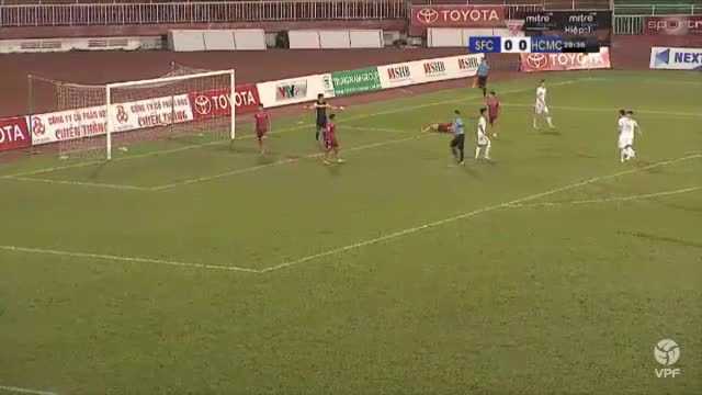 Đội của Công Vinh thắng trận derby Sài Gòn