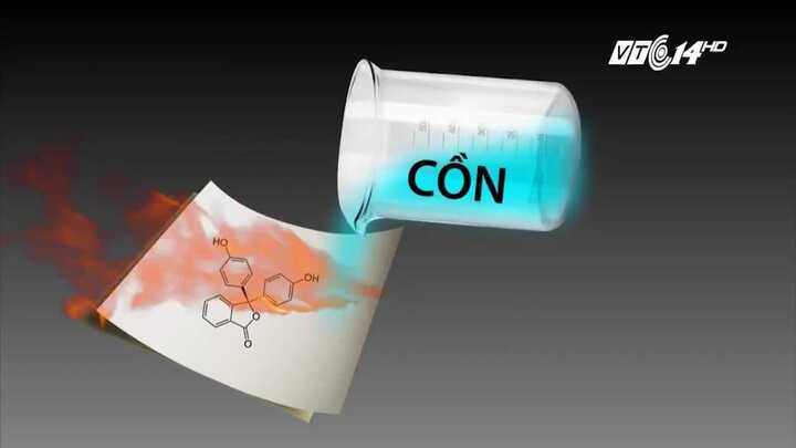 Hà Nội: Giáo viên vắng mặt giờ thực hành hóa học, học sinh bị bỏng nặng