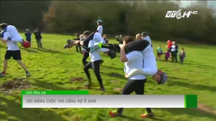 Sôi động cuộc thi cõng vợ vượt chướng ngại vật ở Anh