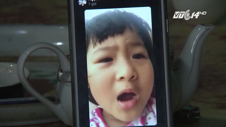 Lời kể của bé gái 4 tuổi bị cô giáo nhốt trong nhà vệ sinh