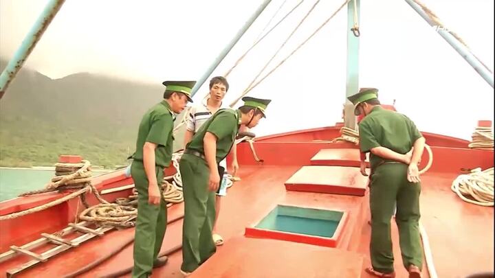 Liên tiếp phát hiện nhiều tàu chở khối lượng lớn dầu không rõ nguồn gốc