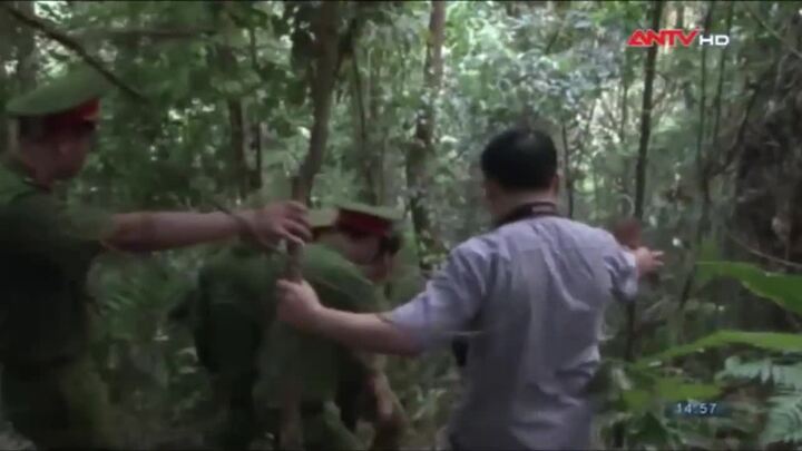 Truy tìm kẻ cắt cổ cô giáo mầm non sau khi hãm hiếp