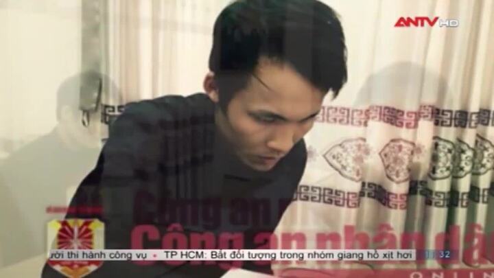 Sát hại người tình, cầm dao nấp dưới gầm giường cố thủ