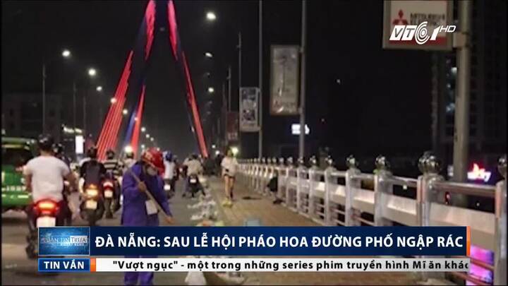 Đà Nẵng ngập trong rác sau lễ hội pháo hoa